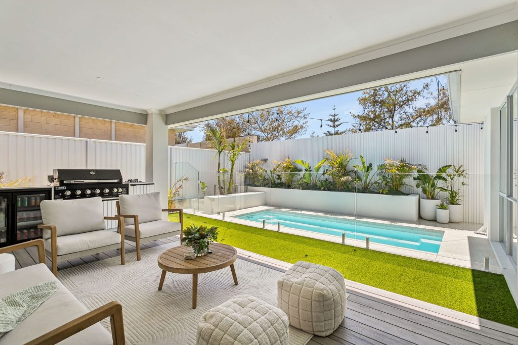 FPP_Byron_5m_col-pw_Jindalee_01.jpg